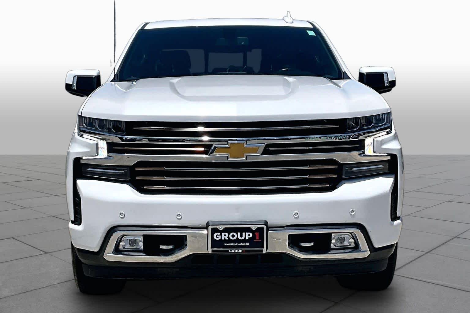 Used 2022 Iridescent Pearl Tricoat Chevrolet High Country image 4