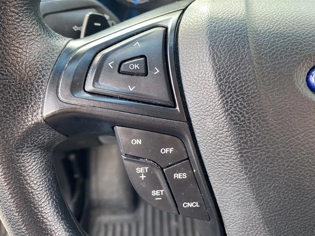 Used 2015 Magnetic Metallic Ford SE image 13