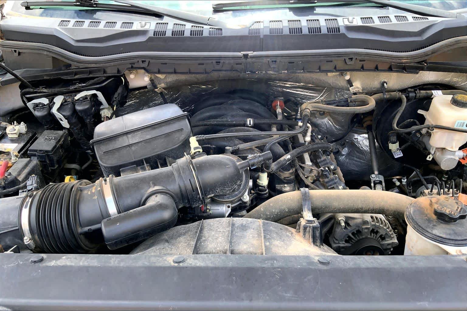 Certified Used 2021 Oxford White Ford XLT image 32