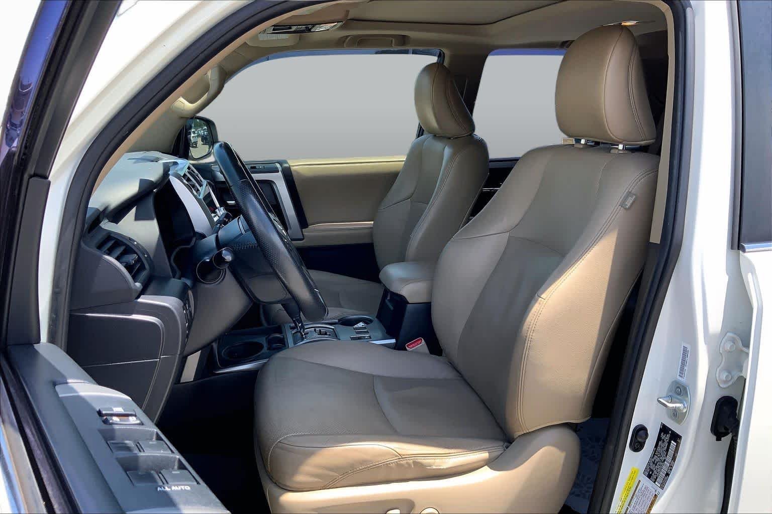 Used 2014 Blizzard Pearl Toyota Limited image 7