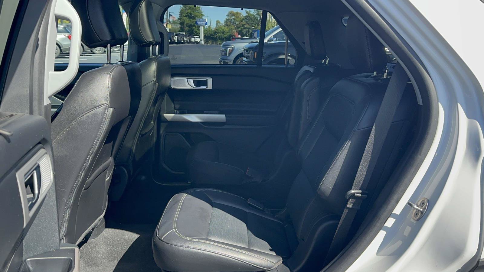 Used 2023 White Ford Limited image 14