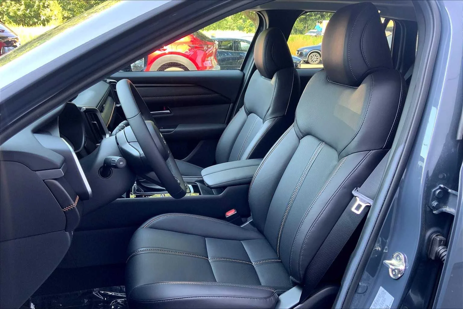Certified Used 2025 Polymetal Gray Metallic Mazda Premium Package image 13