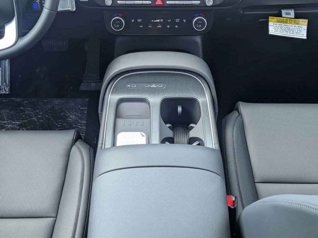 New 2026 White Hyundai Blue SEL 7P image 19