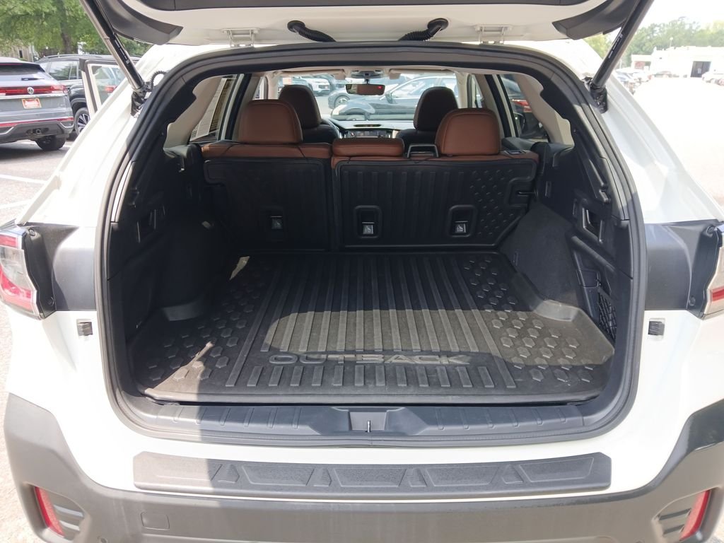 Used 2020 White Subaru Touring image 40