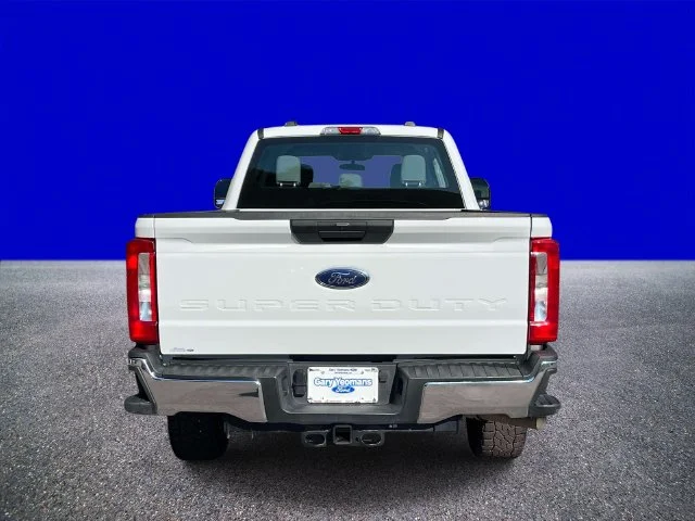 Used 2026 Oxford White Ford XL image 4