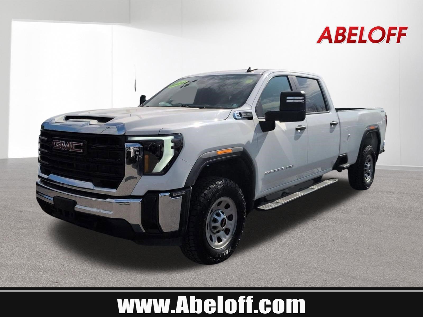 2024 GMC Sierra 4WD Crew Cab Standard Box Pro's photo