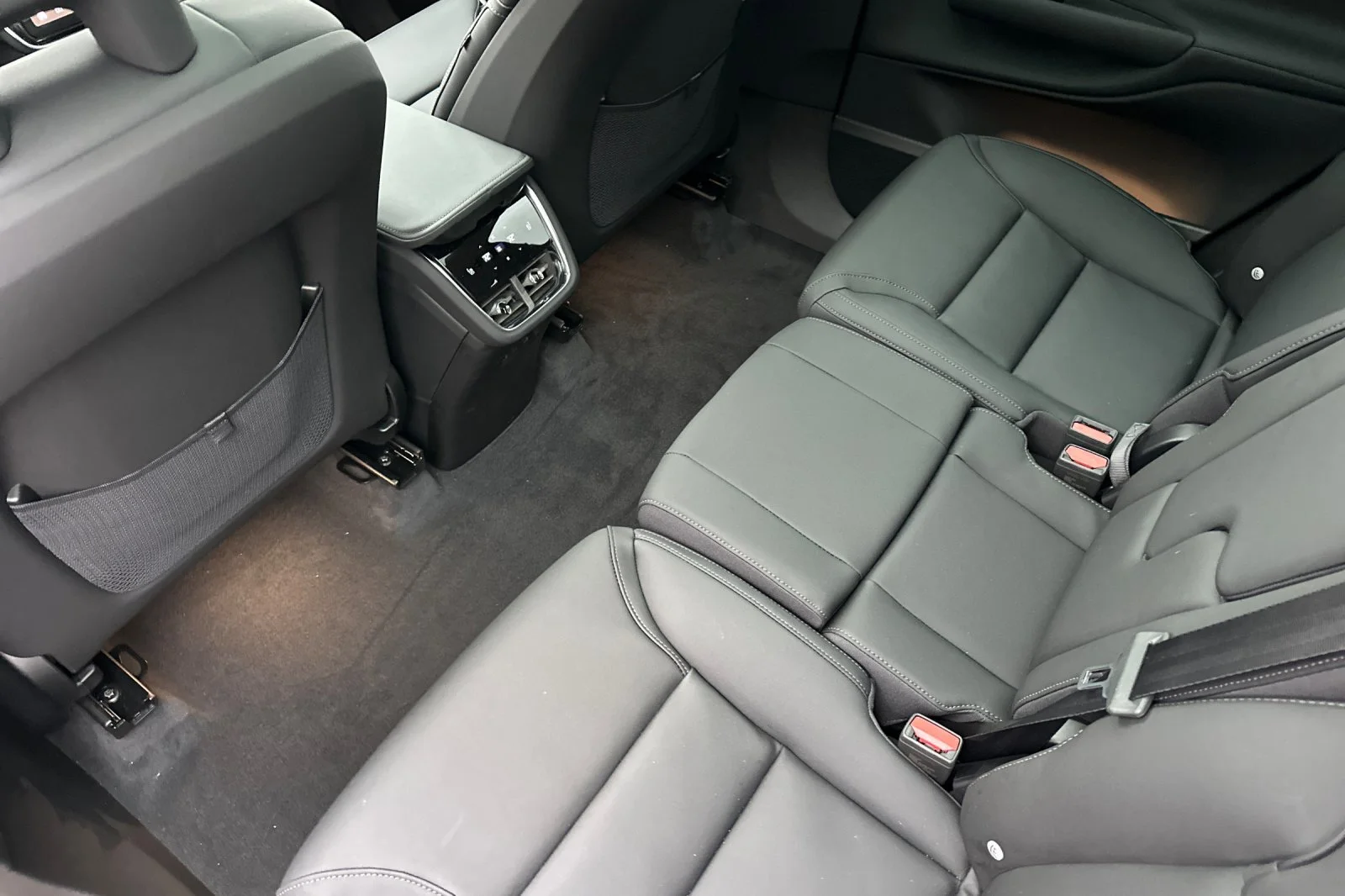 2025 Volvo EX90 Ultra - Photo 9