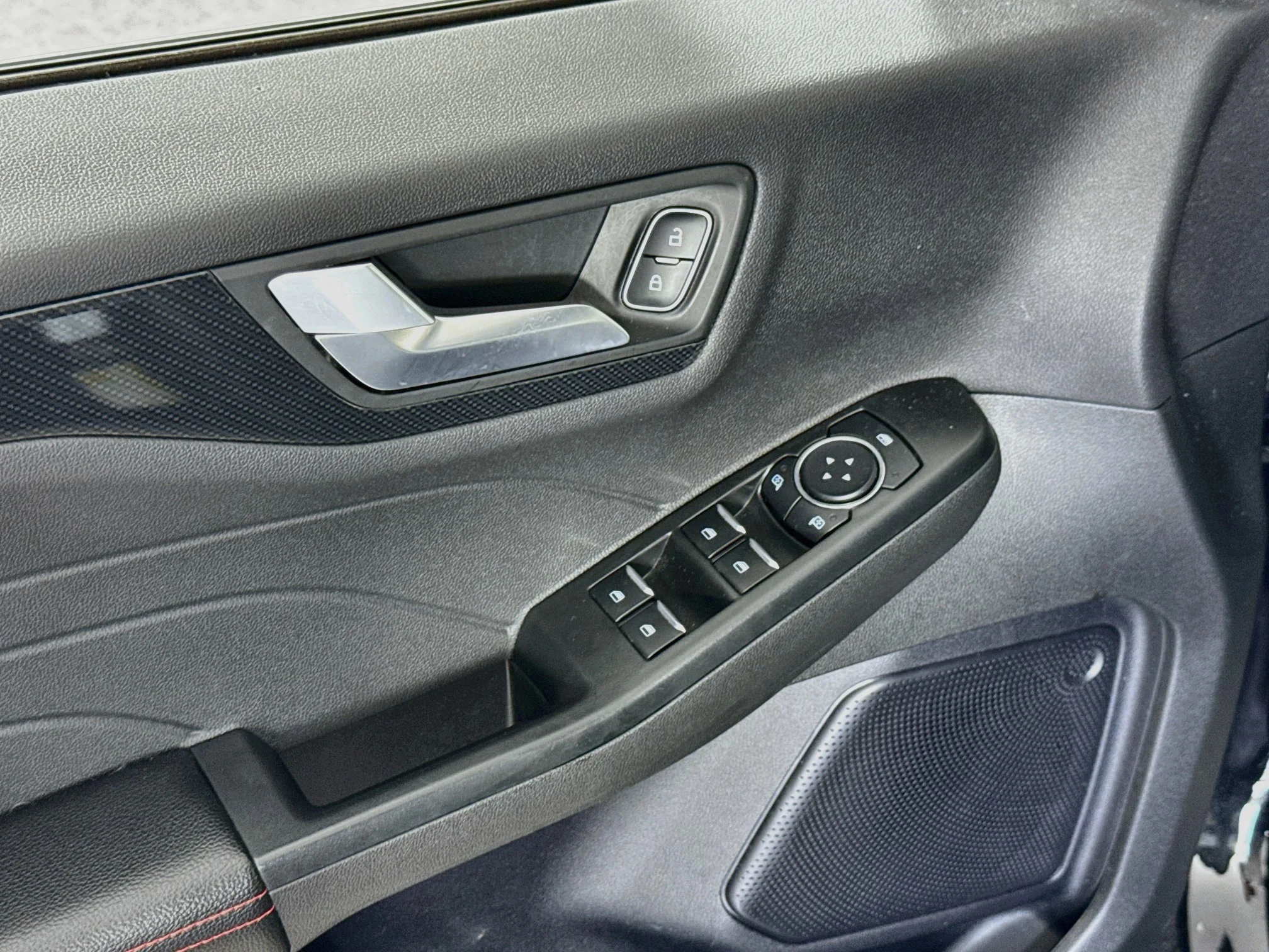 Used 2024 Agate Black Metallic Ford ST-Line image 18