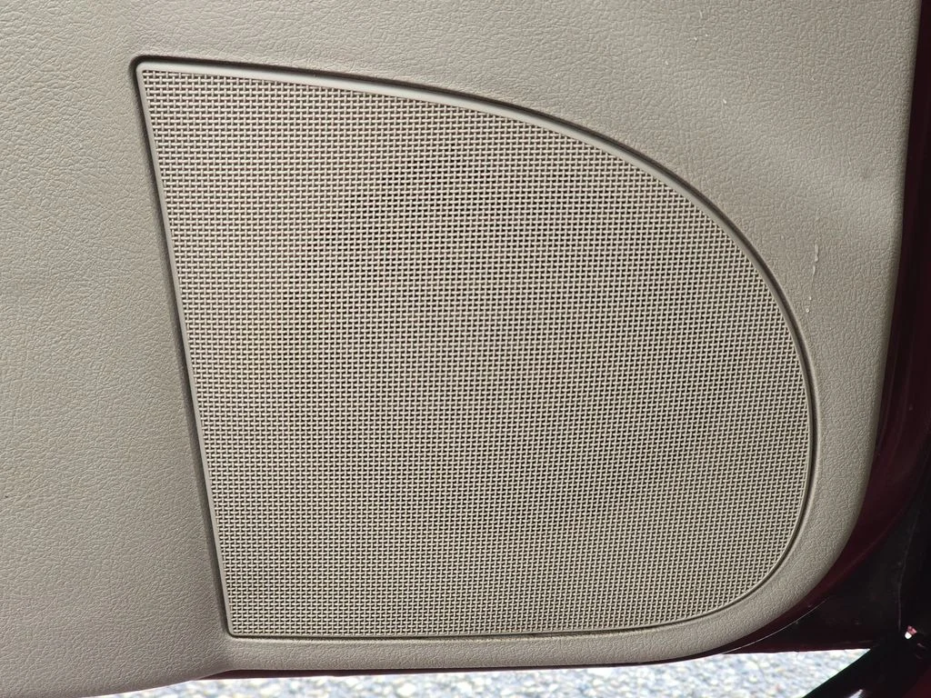 Used 2007 Red Buick CXL image 20