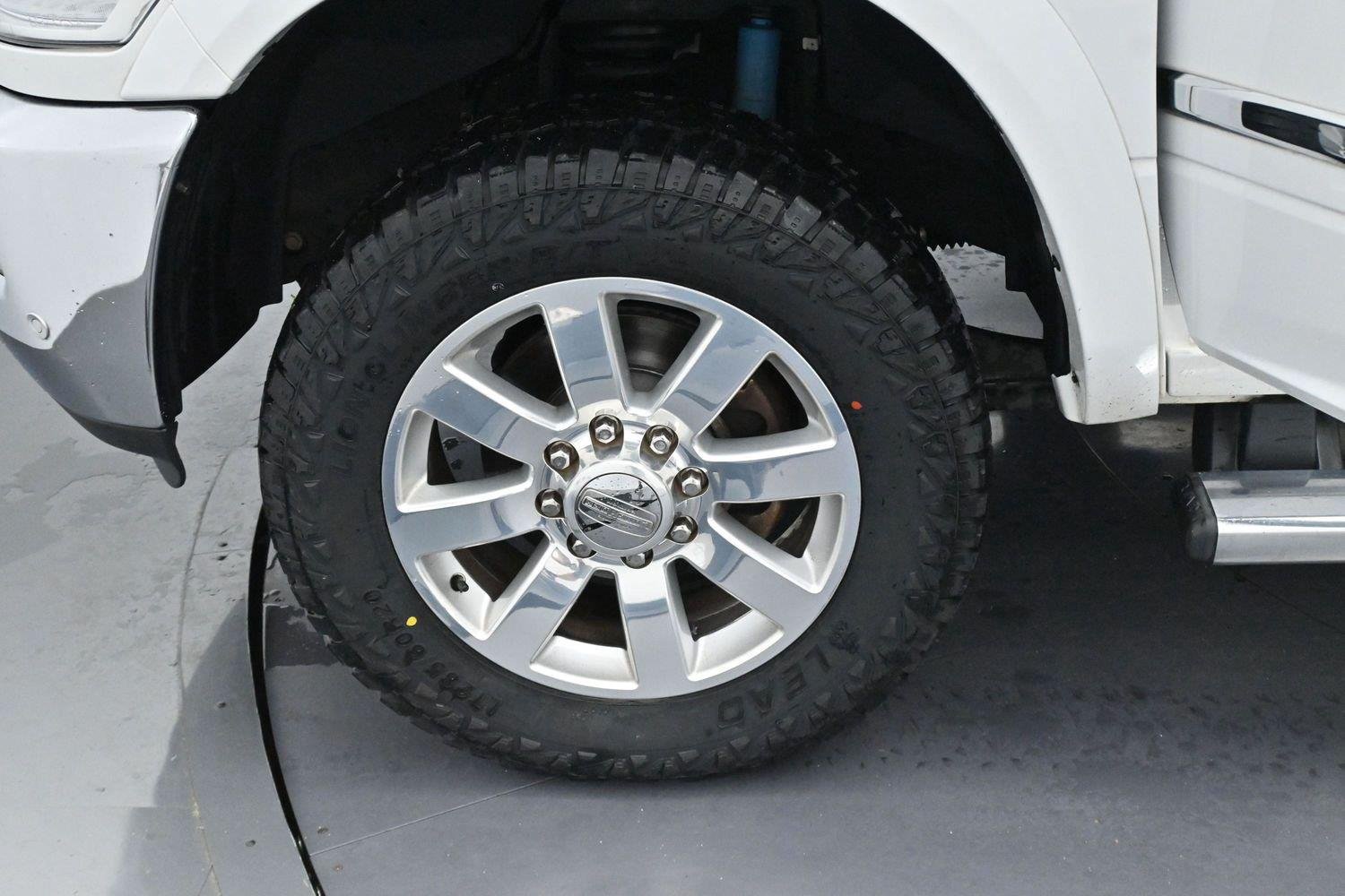 Used 2018 Bright White Clearcoat Ram Longhorn image 36