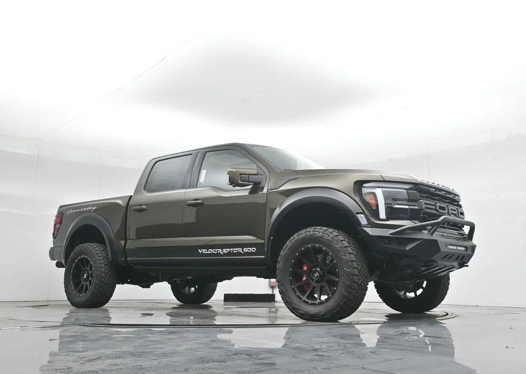 New 2025 Shelter Green Ford Raptor image 3