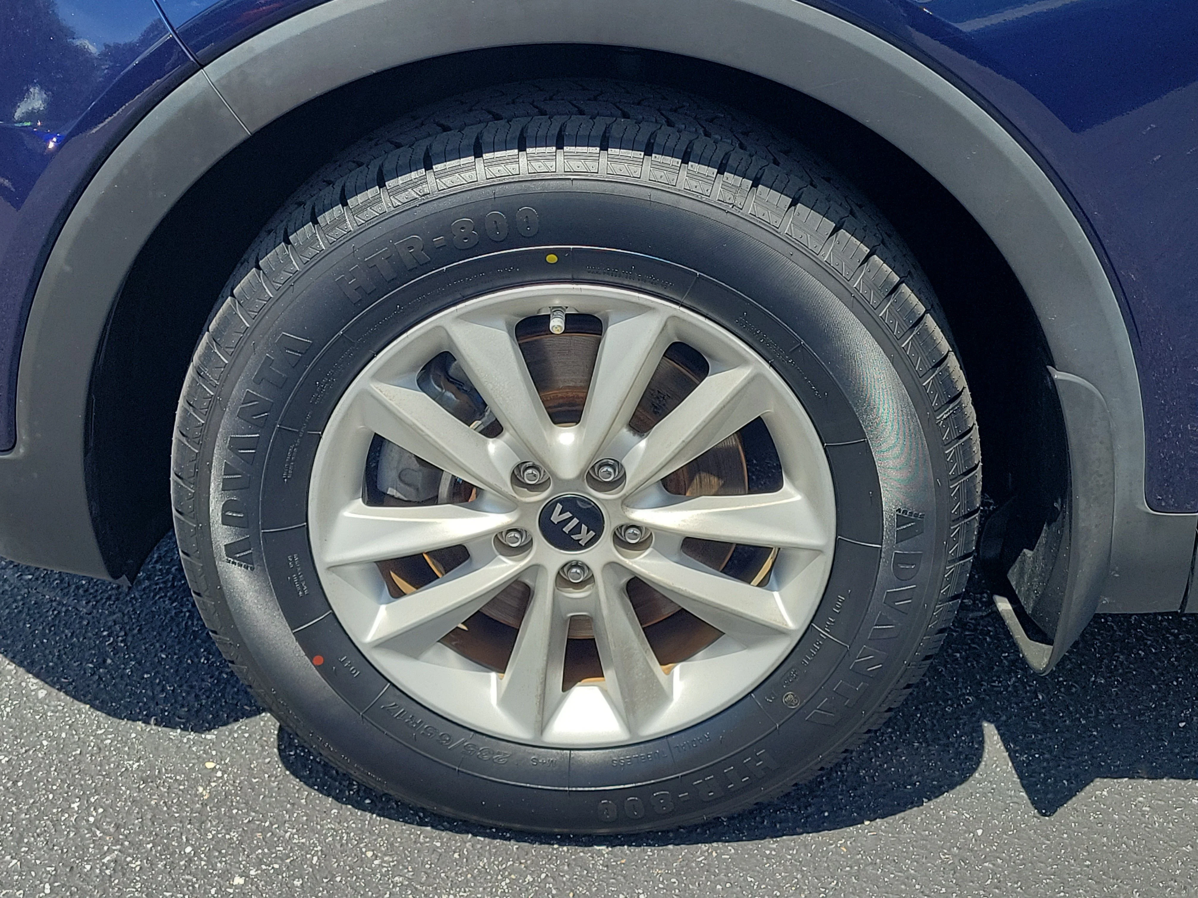 Used 2020 Imperial Blue Kia LX image 27