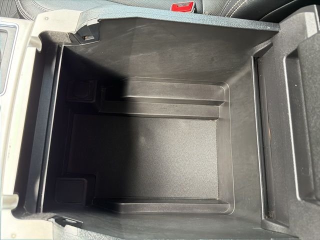 Used 2020  Ford Lariat image 31