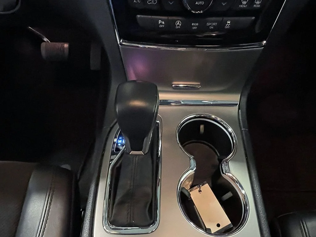 Used 2022 Black Jeep Laredo X image 30
