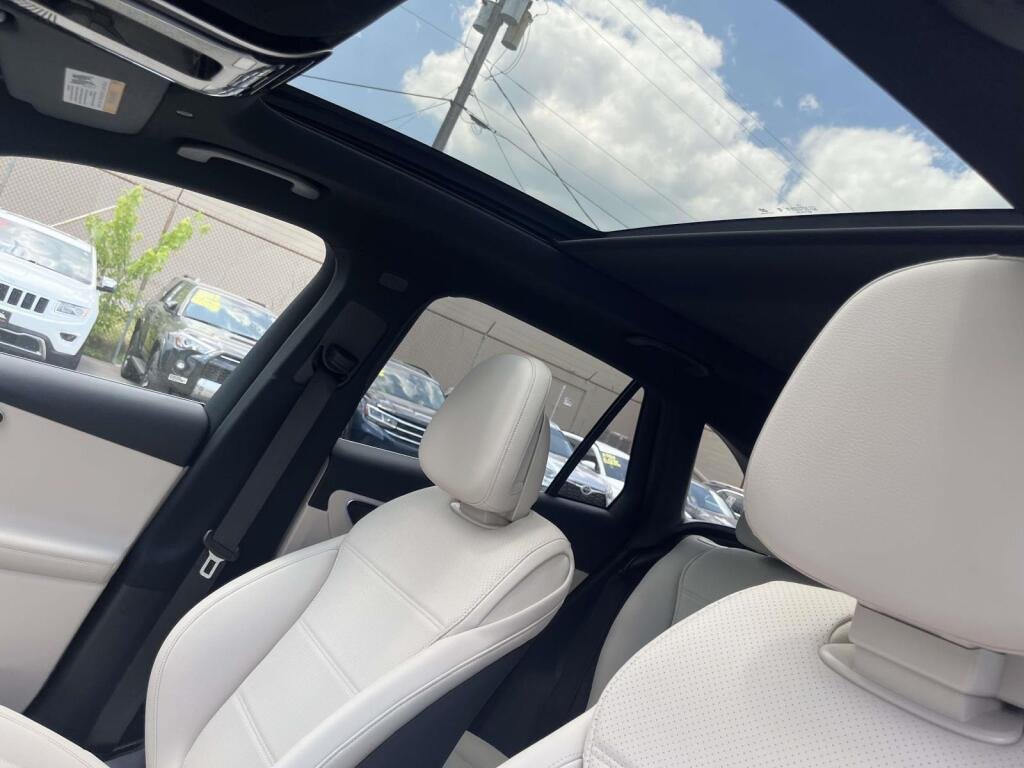 New 2026 Graphite Grey Metallic Mercedes-Benz GLC 300 image 5