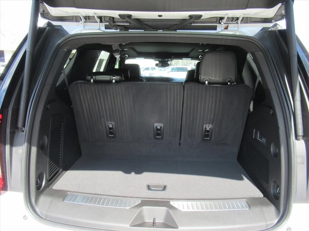 2024 GMC Yukon Denali - Photo 38