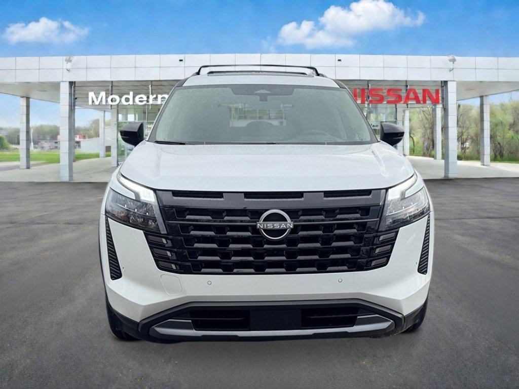 New 2026 Everest White Pearl TriCoat Nissan Platinum image 8