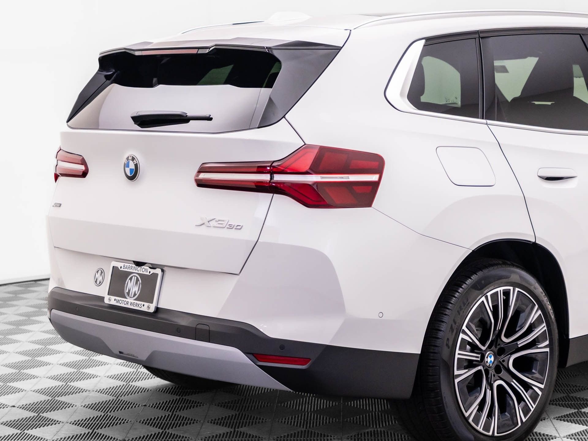 New 2026 Alpine White BMW 30 xDrive image 35