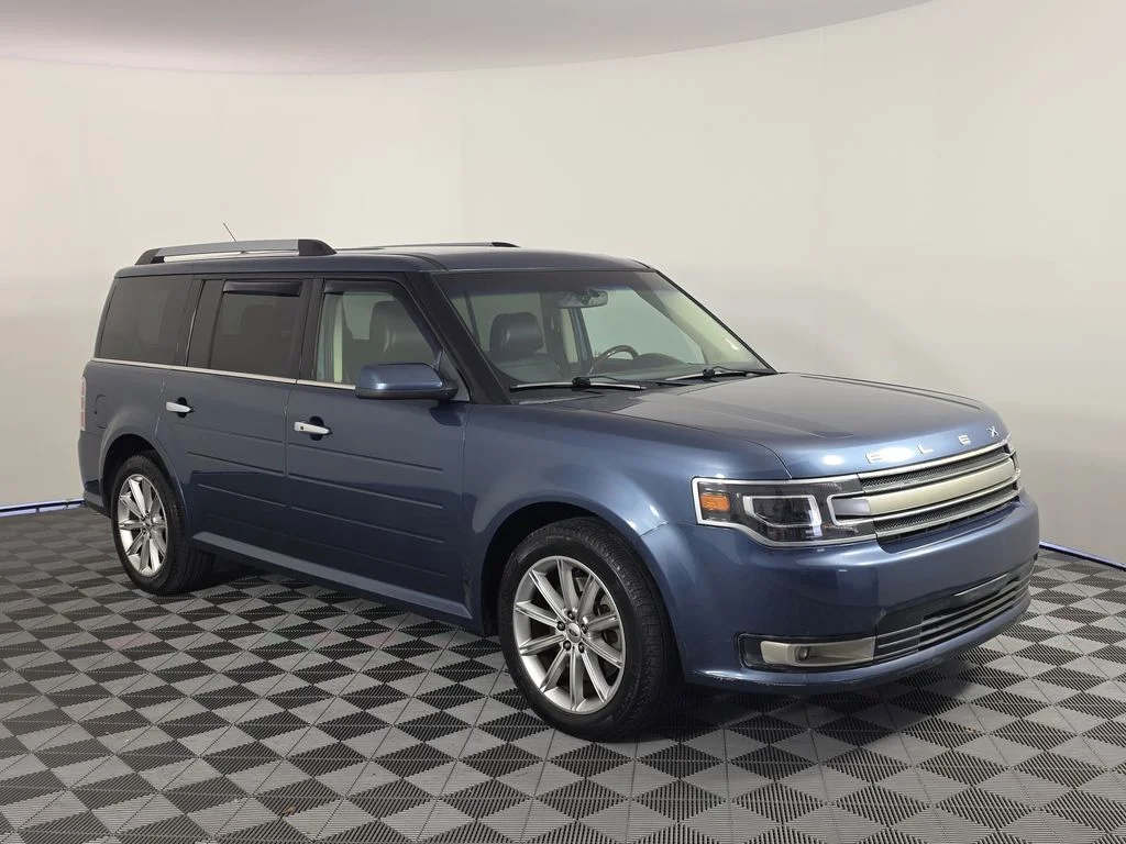 Used 2018 Blue Ford Limited image 9