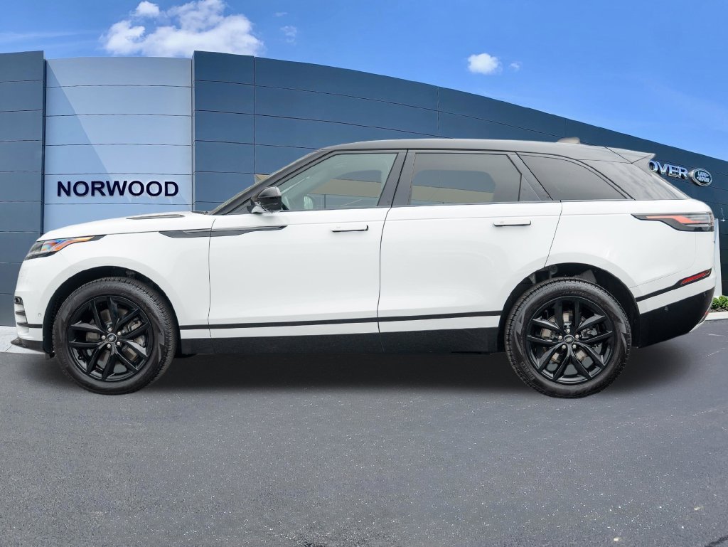 Certified Used 2026 White Land Rover Dynamic SE image 7