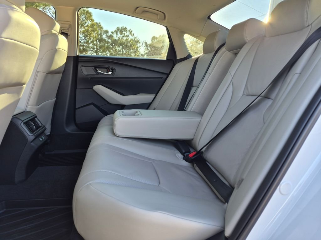 New 2026 Platinum White Pearl Honda EX-L image 15