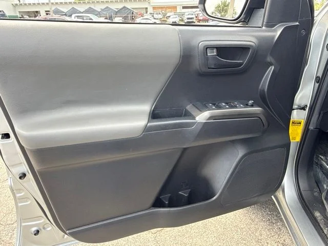 Used 2022 Silver Toyota SR5 image 28