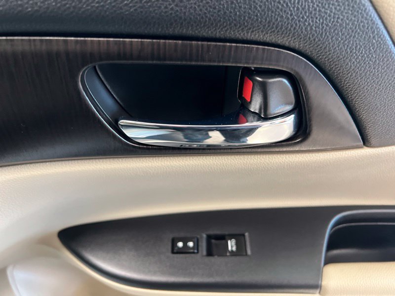 Used 2014  Honda EX image 14