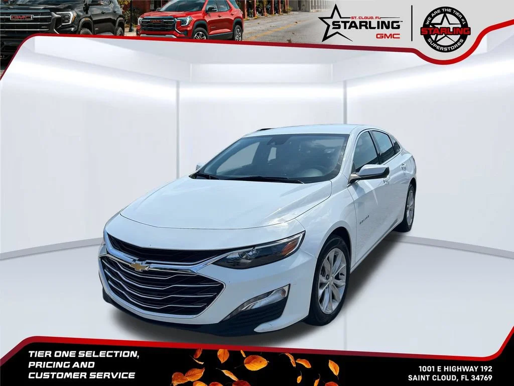 Used 2025 Summit White Chevrolet 1LT image 1