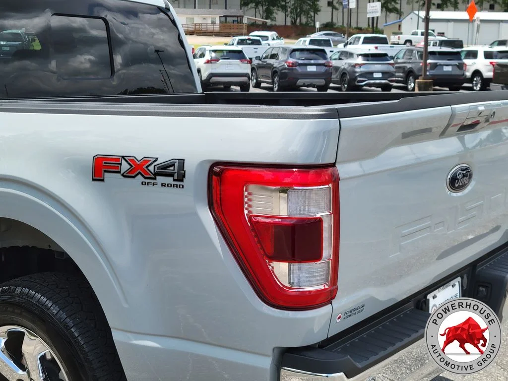 Used 2023 White Ford Lariat image 13