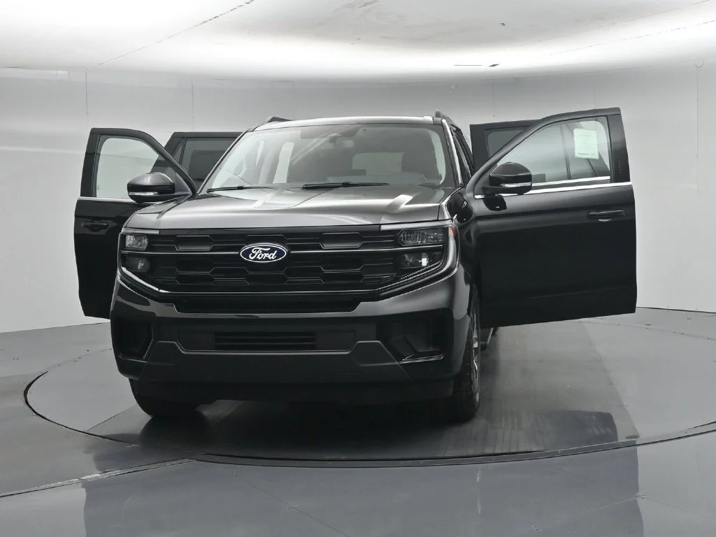 New 2027 Agate Black Metallic Ford Active image 35