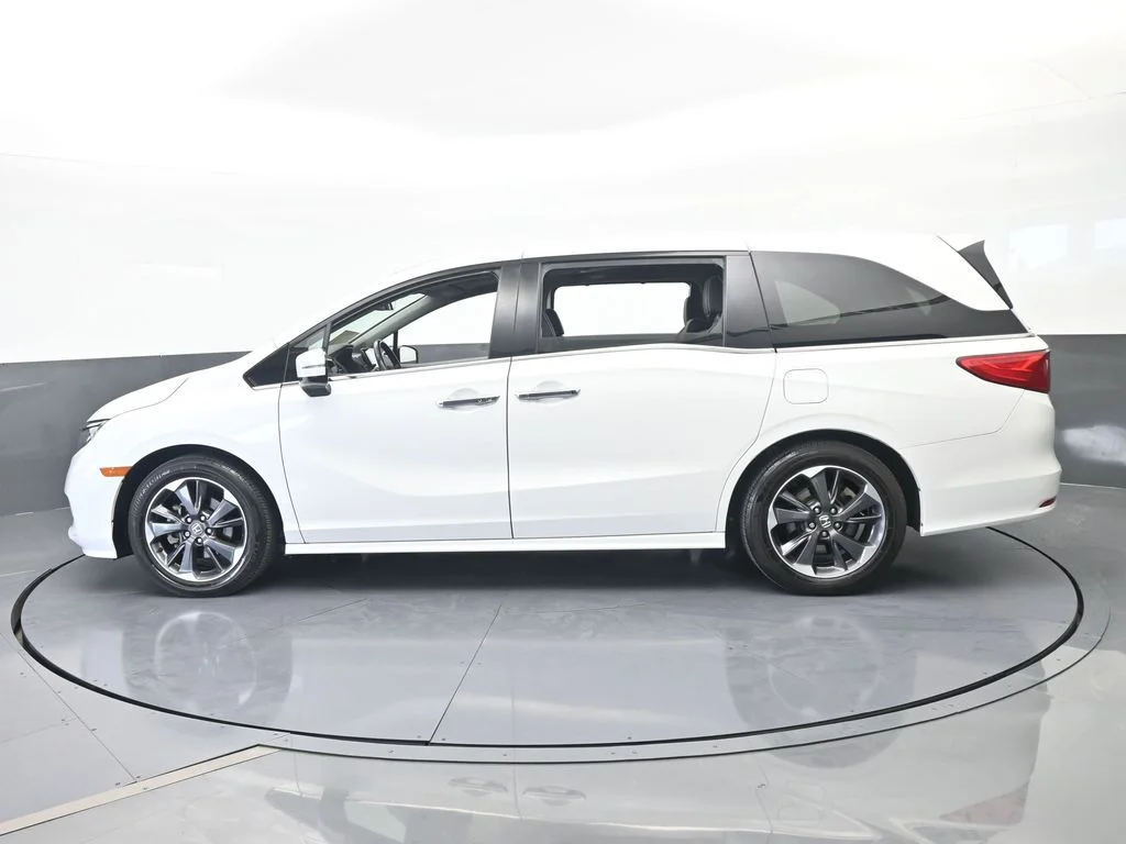 Used 2022 White Honda Elite image 3