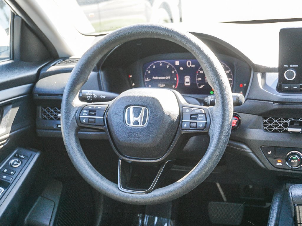 Used 2023 White Honda EX image 17