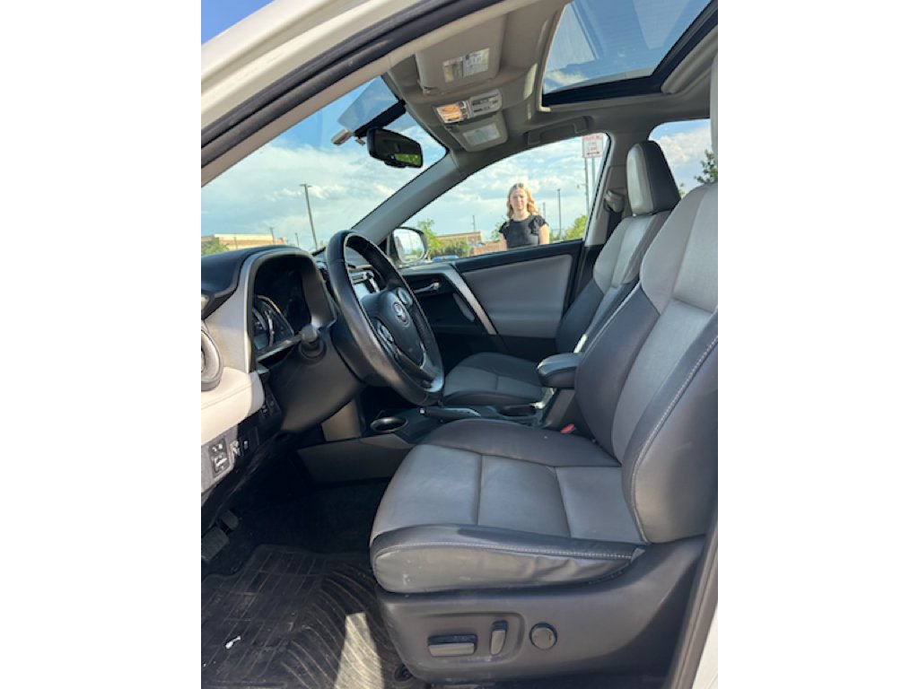 Used 2014 Blizzard Pearl Toyota Limited image 6