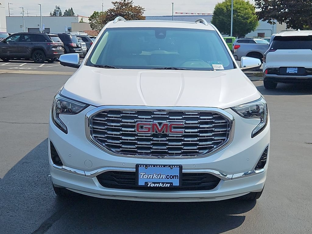 Used 2020 White Frost Tricoat GMC Denali image 9