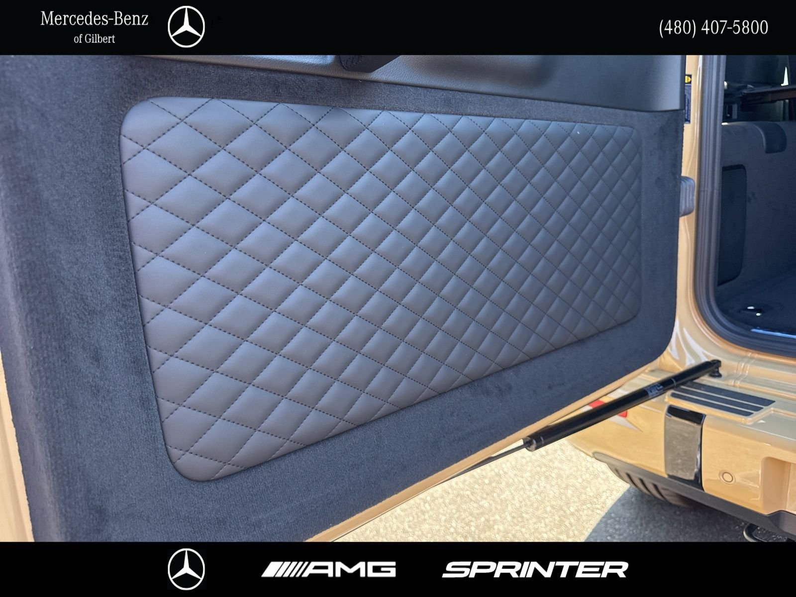 New 2025 MANUFAKTUR Desert Sand non-metallic Mercedes-Benz G 580 image 8