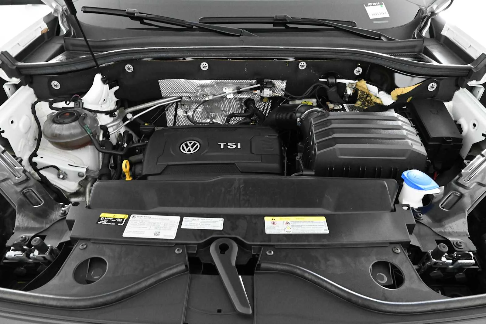 Certified Used 2023 Pure White Volkswagen 2.0T SE w/Technology image 30