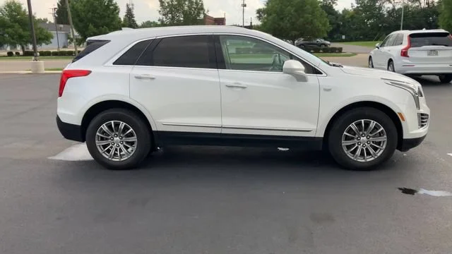 Used 2017 White Cadillac Luxury AWD image 9