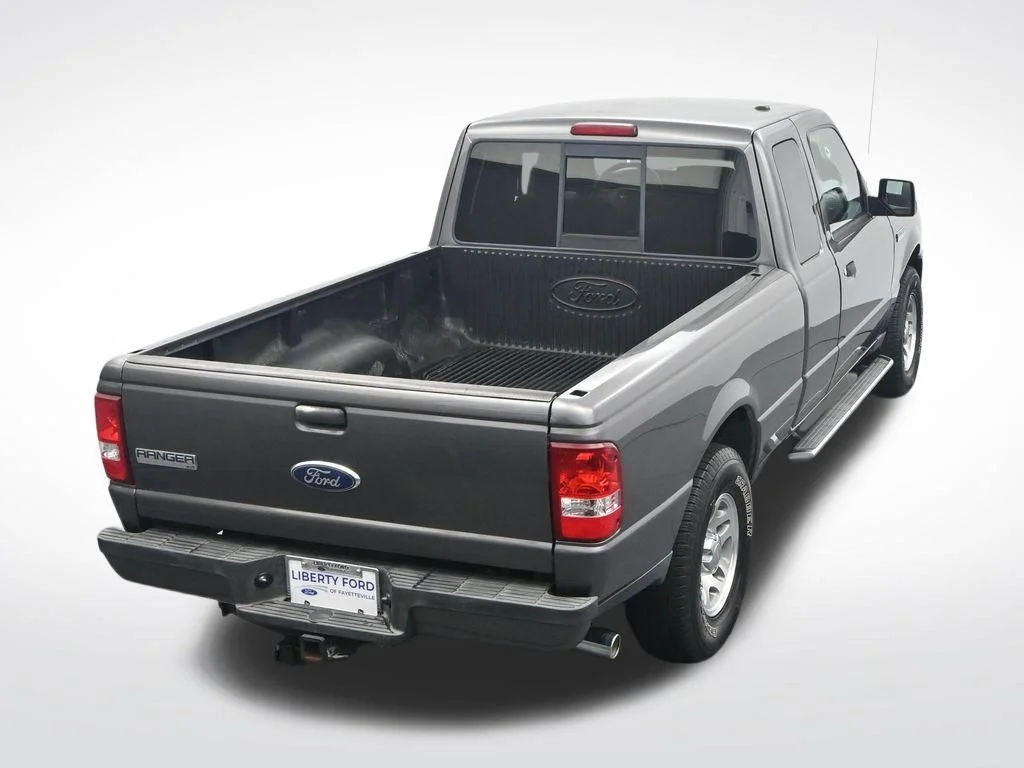 Used 2011 Dark Shadow Gray Metallic Ford XLT image 30