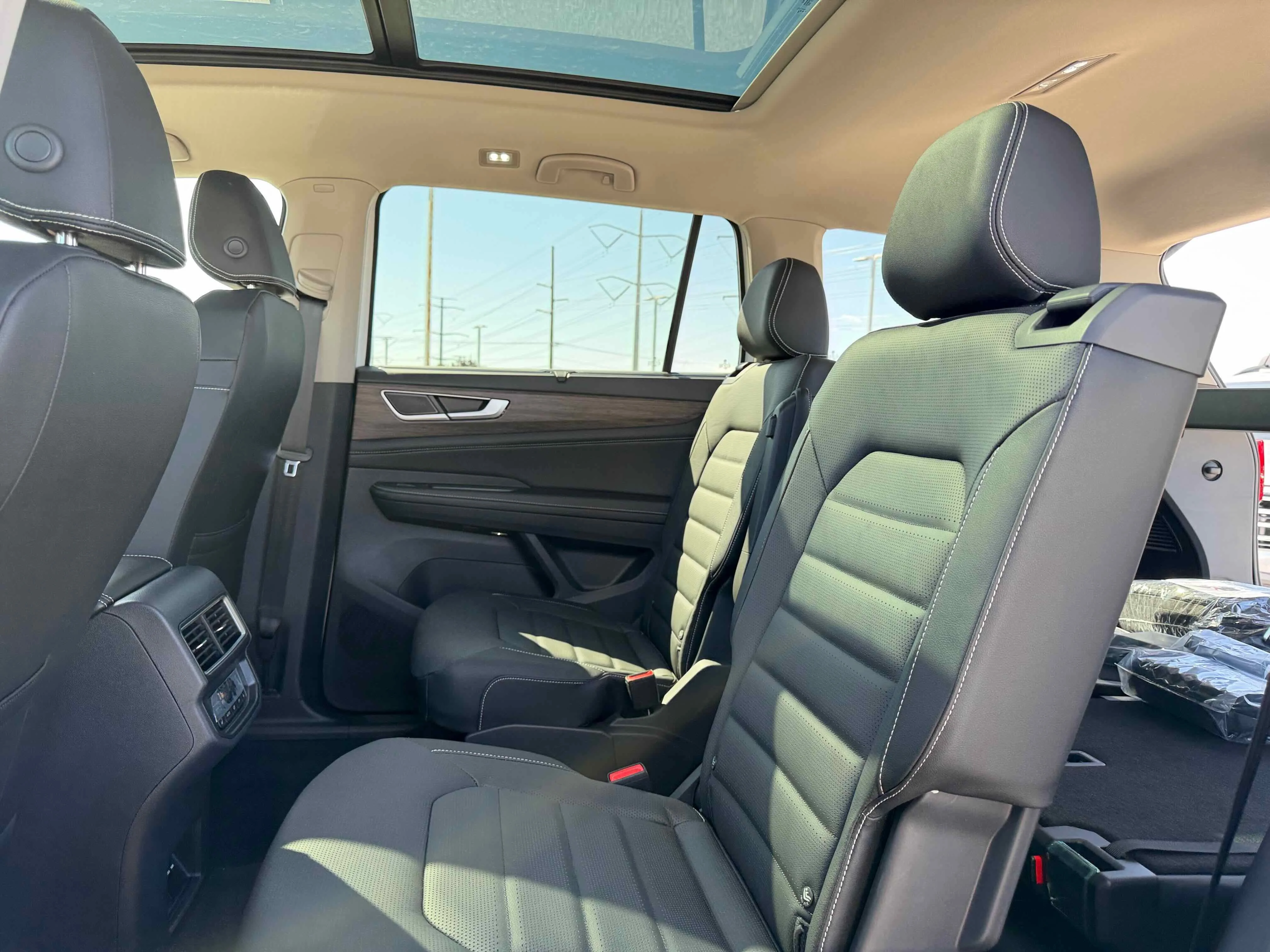 New 2026 Opal White Volkswagen 2.0T SEL image 28