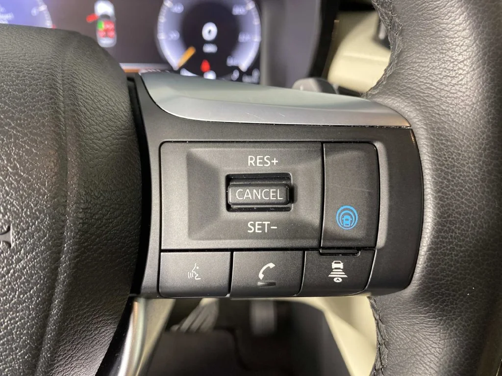Used 2023 Titanium INFINITI LUXE image 17