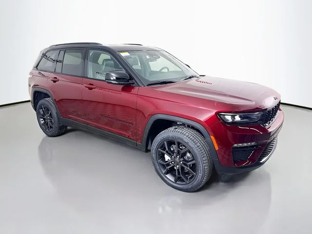 2025 Jeep Grand Cherokee Limited for sale at Sam Leman Chrysler Jeep Dodge of Bloomington
