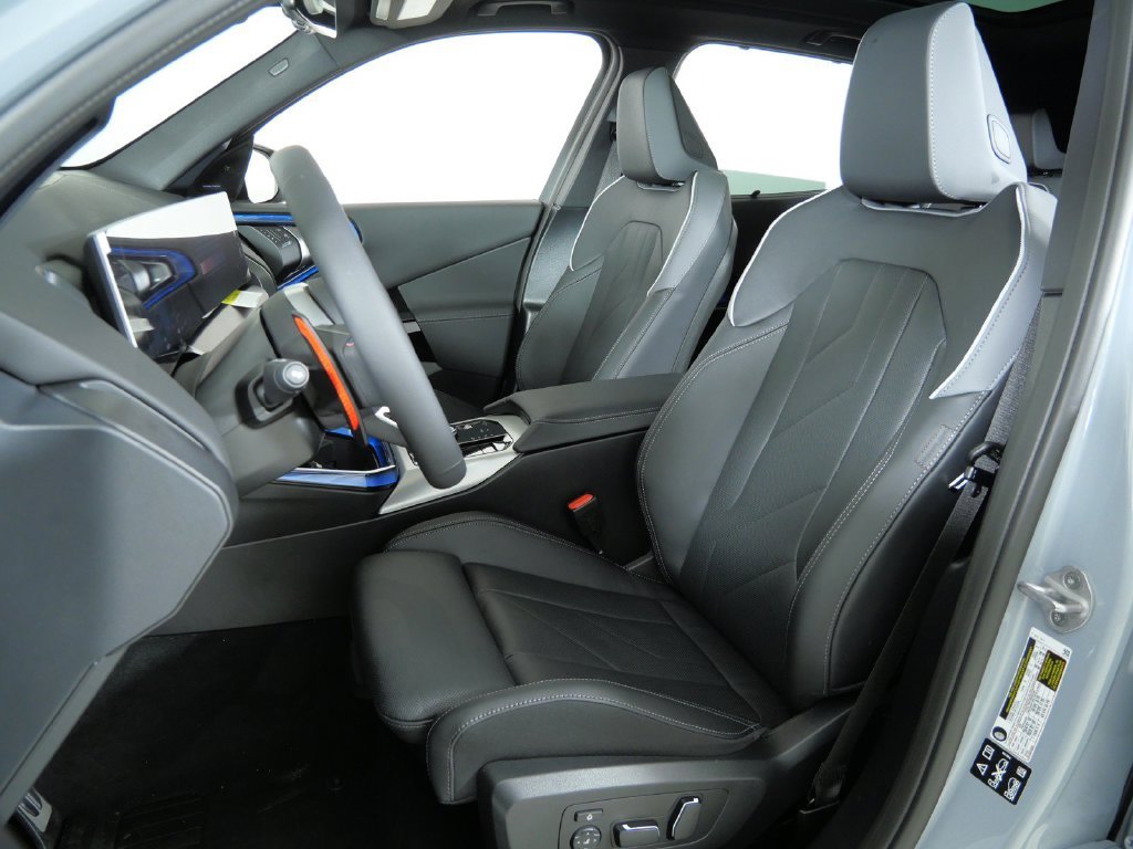 New 2026 Brooklyn Grey Metallic BMW M50 xDrive image 35