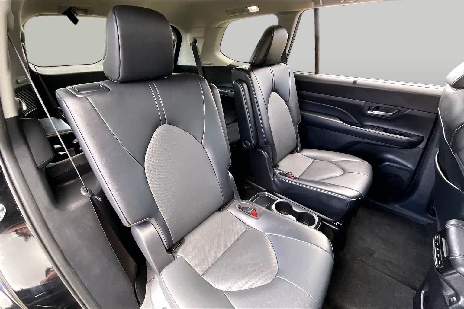 Used 2024 Midnight Black Metallic Toyota XLE image 18