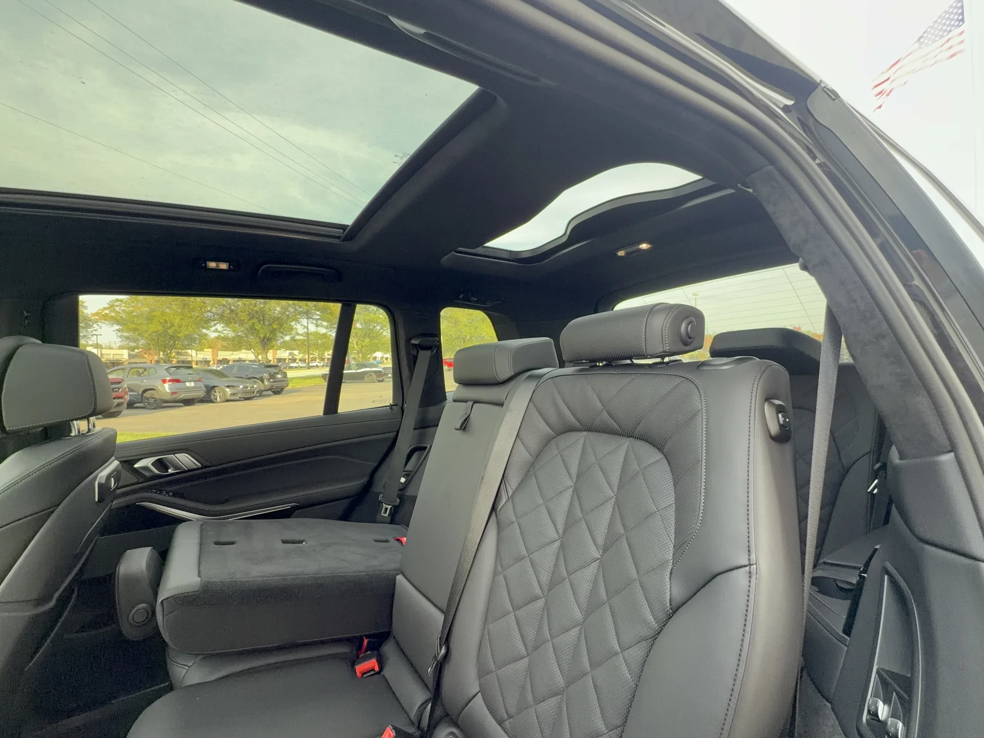New 2027 Black Sapphire Metallic BMW xDrive40i image 30