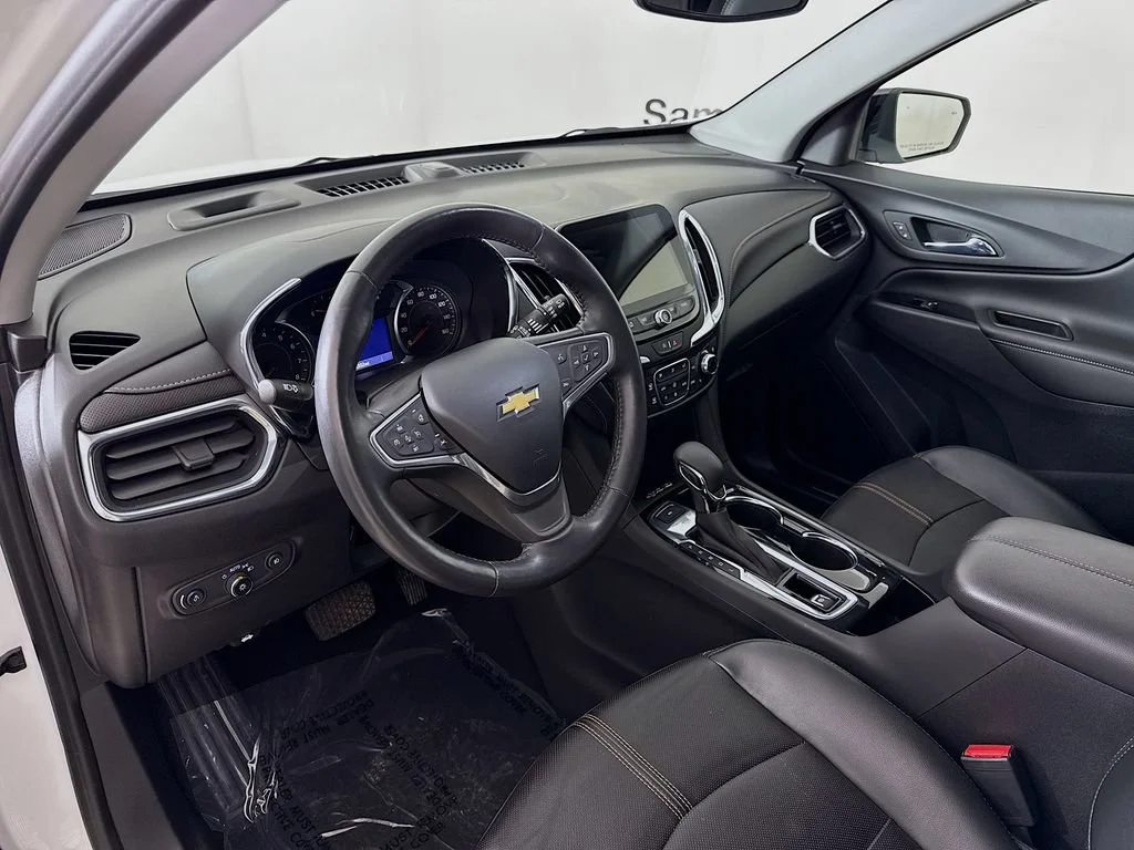 Used 2022 SUMMIT WHITE Chevrolet Premier image 9