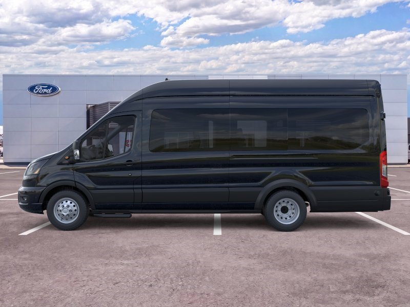 New 2026 Agate Black Metallic Ford XLT image 3