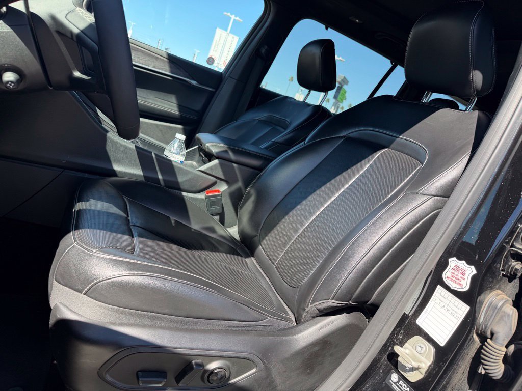 Used 2024 Diamond Black Jeep Limited image 4