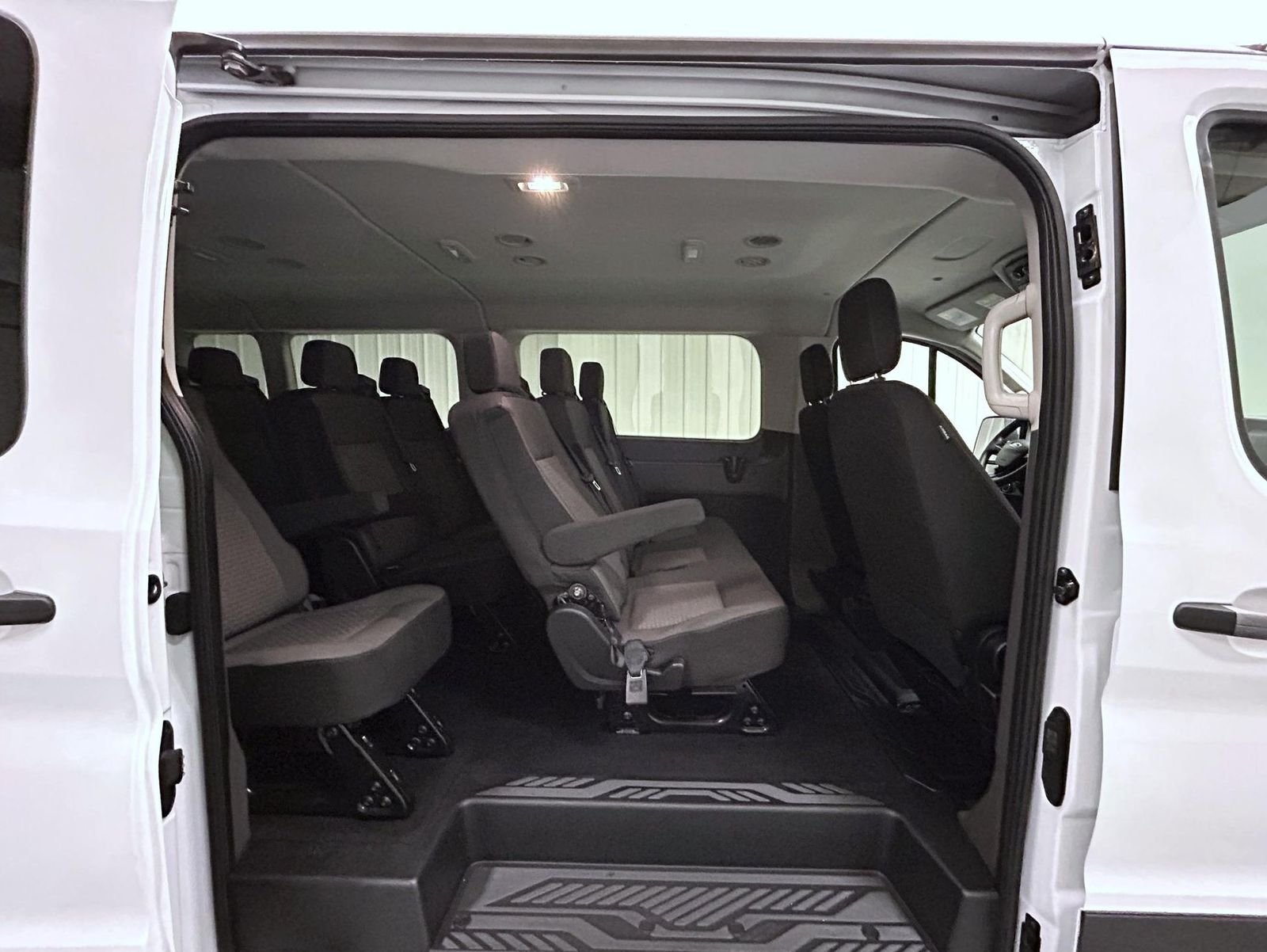 Used 2024 White Ford XLT image 17