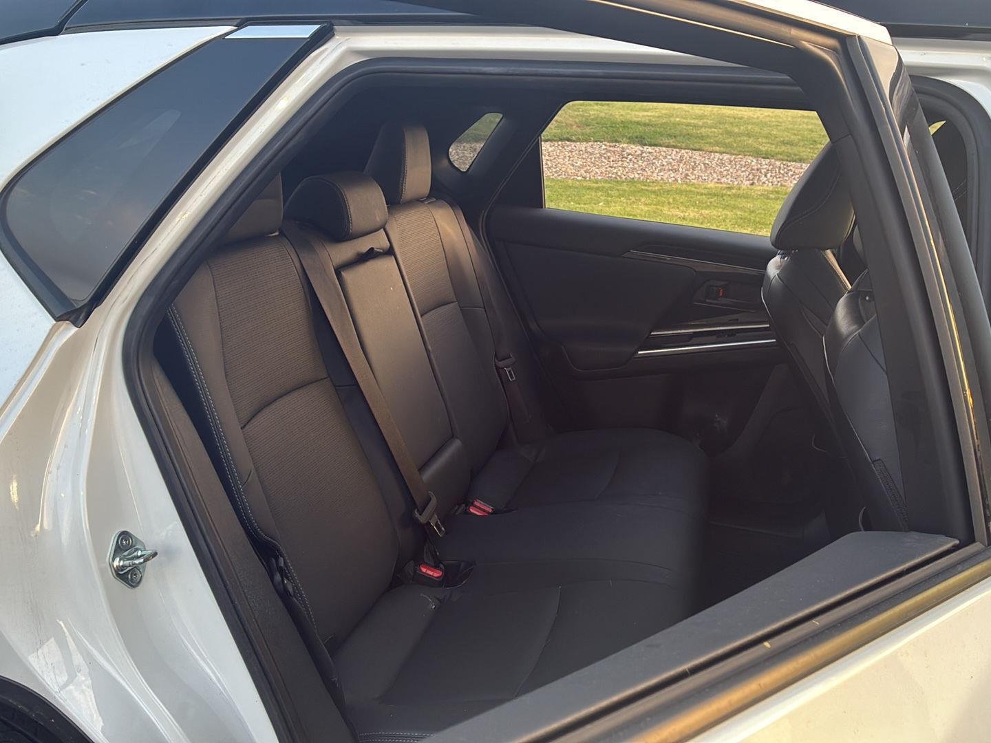 Used 2023 Wind Chill Pearl w/Black Roof Toyota Limited image 16