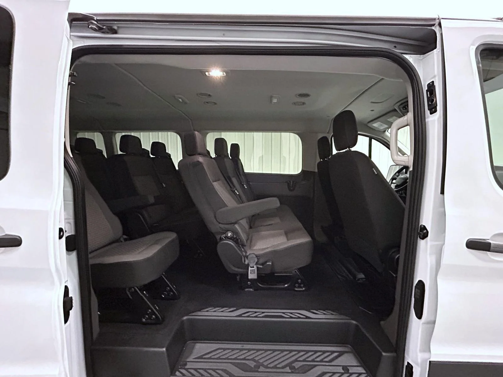 Used 2024 White Ford XLT image 17